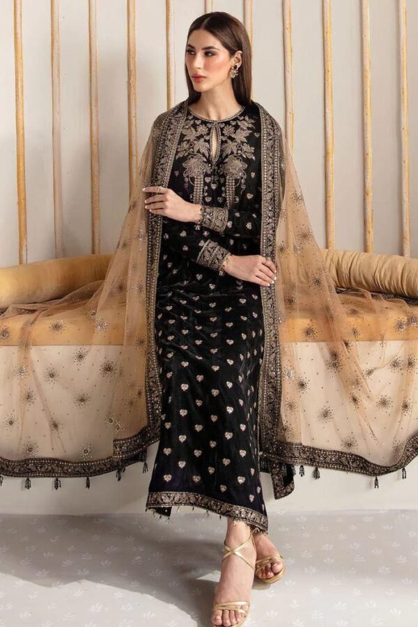 Emaan Adeel Velvet Suit Embroidery